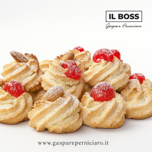 Tre Ricci di Mandorla Siciliana artigianali confezionati singolarmente in bustine trasparenti, con logo Il Boss Gaspare Perniciaro e scritta www.gaspareperniciaro.it