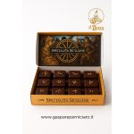 Rettangolini Modicani al cioccolato fondente con arachidi salati, dolci artigianali siciliani in confezione elegante, firmati Il Boss Gaspare Perniciaro.