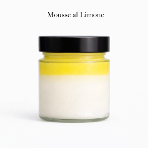 Mousse al limone delicata con glassa artigianale di limoni siciliani Gaspare Perniciaro