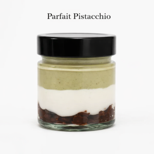 vasetto di monoporzione di mousse parfait pistacchio artigianle siciliano gaspare perniciaro