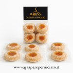 Busta da 200g e di 8 pz di sogni di paà , biscotti di mandorla farciti con confettura di albicocche.