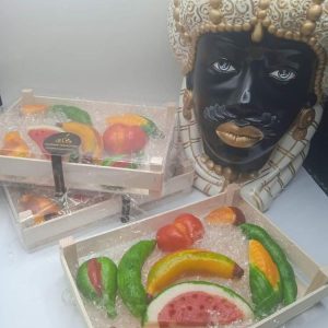 Confezione regalo con Frutta di Martorana Siciliana artigianale, poco zucchero e mandorle naturali