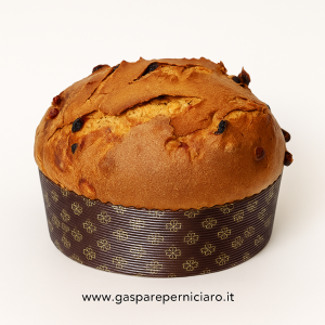panettone tradizionale classico semplice con solo uvetta . Semplice e profumato d'arancia.