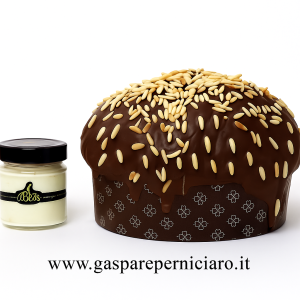 Panettone ai Pinoli Siciliani Artigianale con Glassa al Cioccolato Fondente e Crema di Pinoli