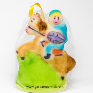 Pupo di zucchero cavaliere a cavallo con scudo dipinto a mano a Sambuca – Gaspare Perniciaro