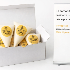 Scatolo da 10 kg ricotta gourmet in sac a poche da 1 kg.